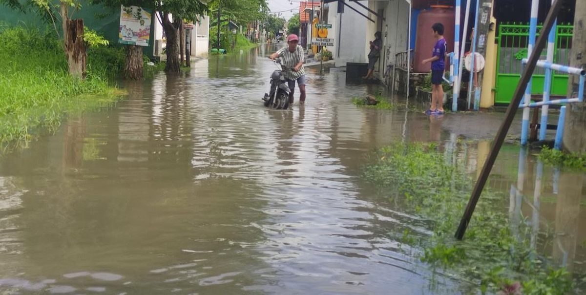 Banjir Sidoarjo 7 Hari Tak Surut, Warga Desak Pemda Bertindak